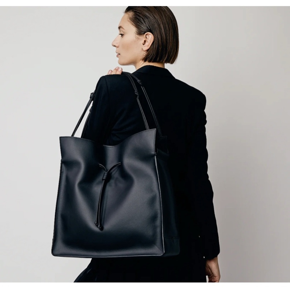 Von Holzhausen The Large Shopper